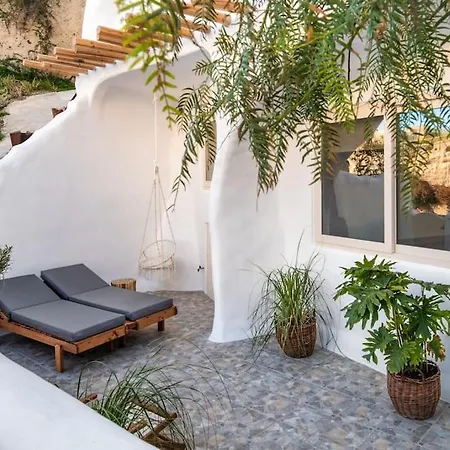 Mystagoge Retreat Cave With An Indoor Pool And Gym * Vóthon