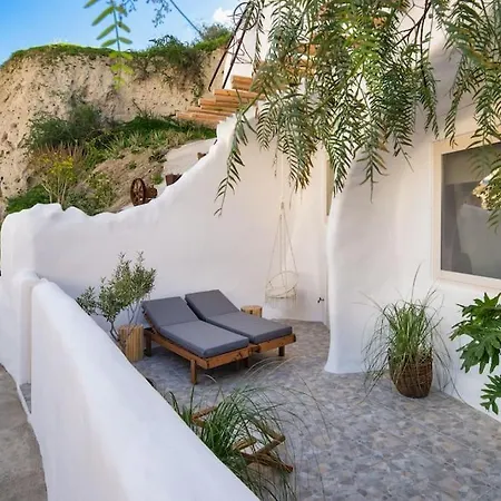 Вилла Mystagoge Retreat Cave With An Indoor Pool And Gym