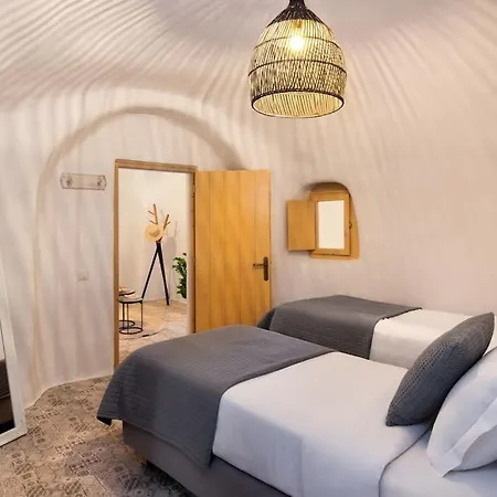 Вилла Mystagoge Retreat Cave With An Indoor Pool And Gym *