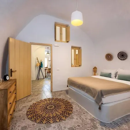 Mystagoge Retreat Cave With An Indoor Pool And Gym *
