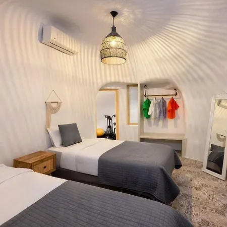 Mystagoge Retreat Cave With An Indoor Pool And Gym * Vóthon